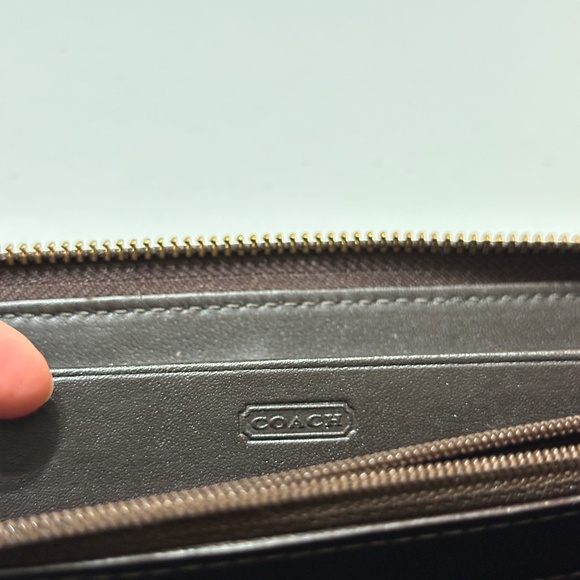 Brown Coach Wallet with Signature Pattern - Picture 11 of 11